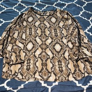 Women’s Cato top 22/24